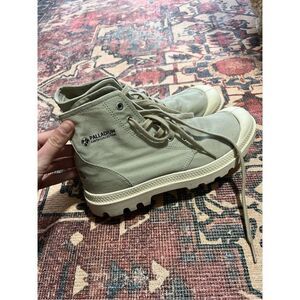 NWOT PALLADIUM Unisex Pampa Hi Organic II High Top Trainers Size 7(M) 8.5 (W)